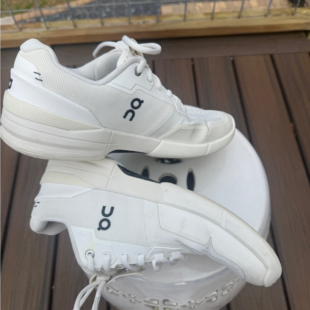 On Running ROGER - Picture 10 of 10